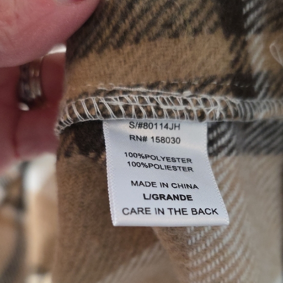 NWOT Large Love Tree Tan and White Plaid Cropped Jacket - Picture 6 of 7